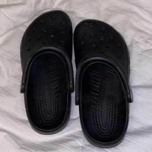 Black crocs